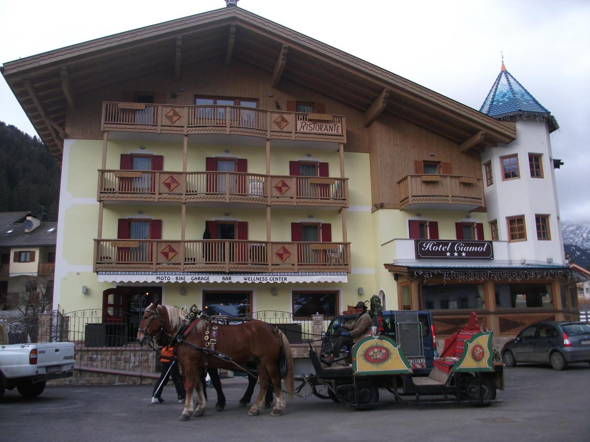 Hotel Ciamol Campitello di Fassa Buitenkant foto