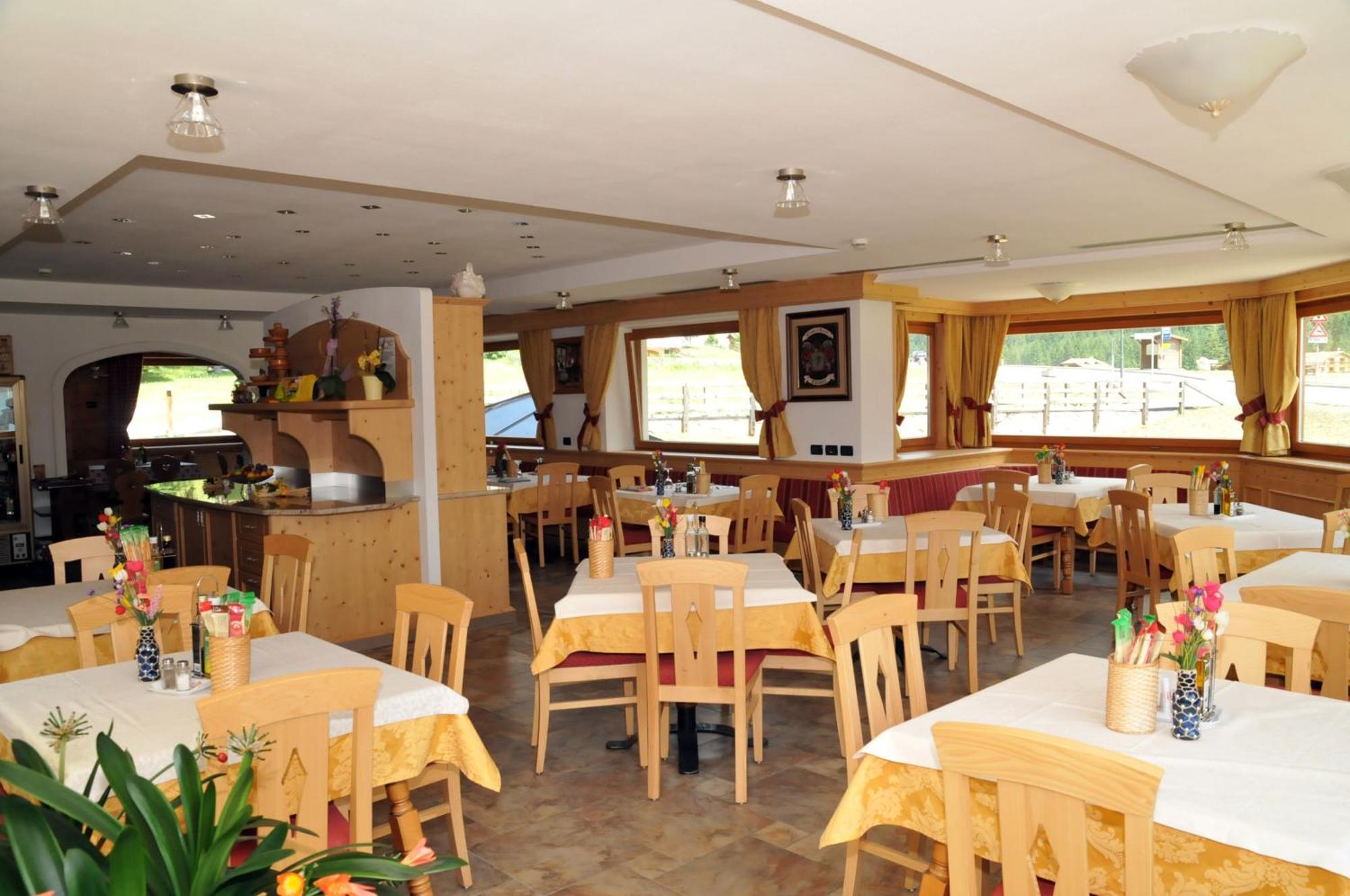 Hotel Ciamol Campitello di Fassa Buitenkant foto