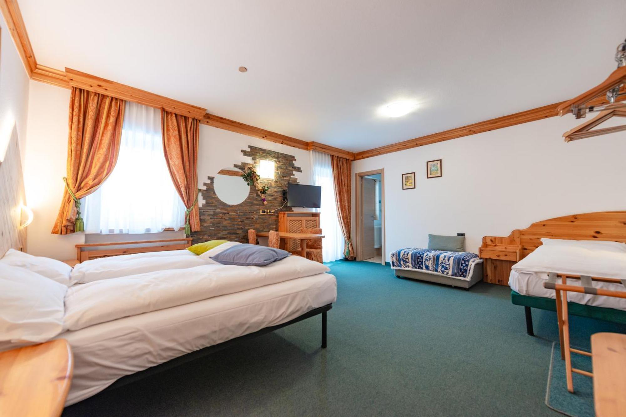 Hotel Ciamol Campitello di Fassa Buitenkant foto