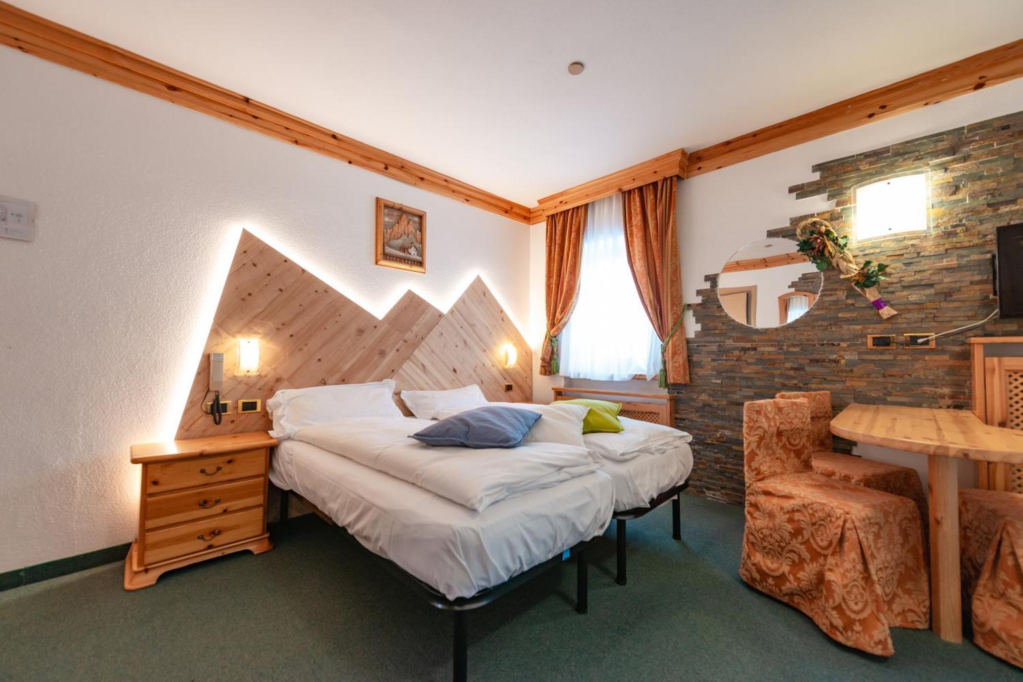 Hotel Ciamol Campitello di Fassa Buitenkant foto