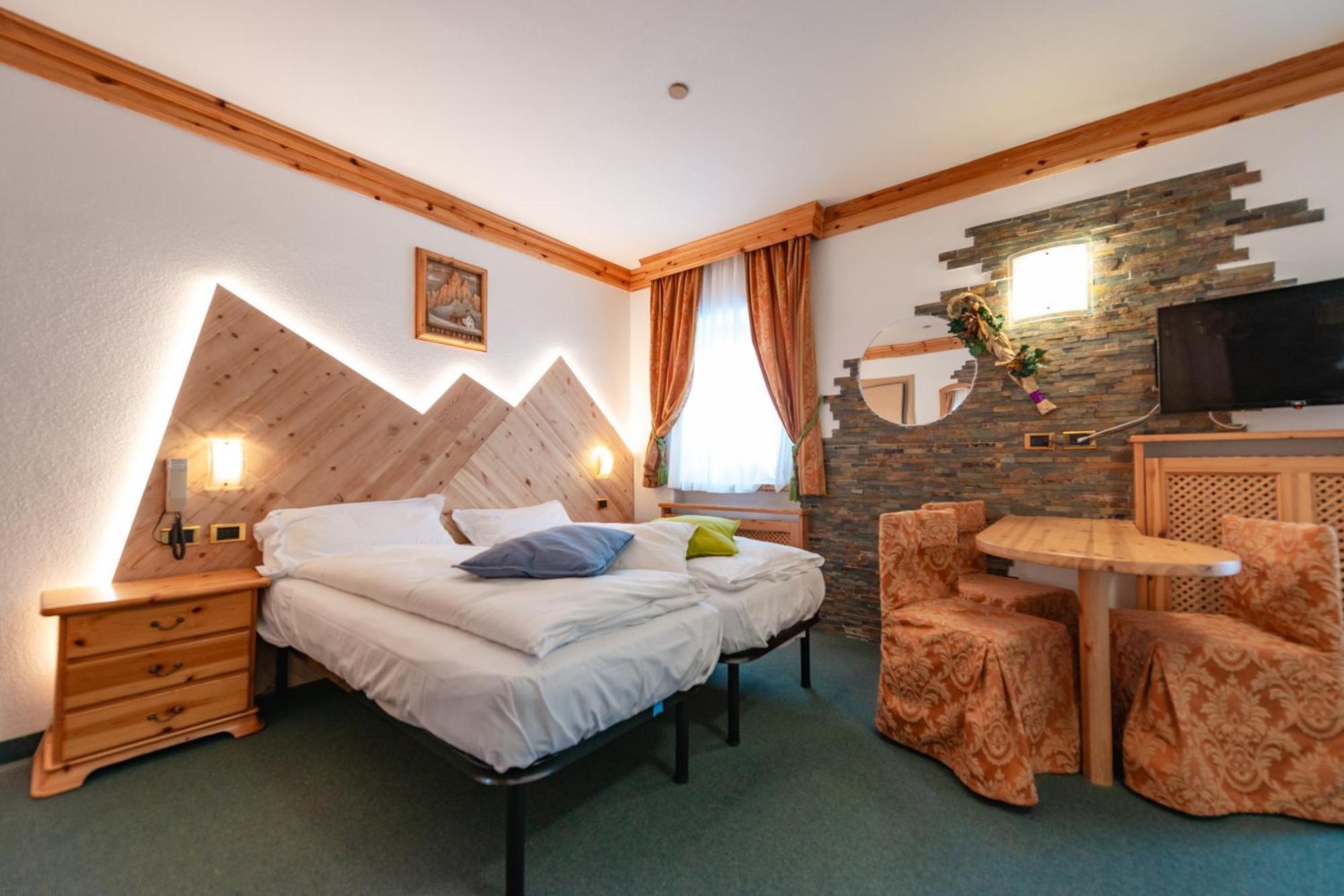 Hotel Ciamol Campitello di Fassa Buitenkant foto