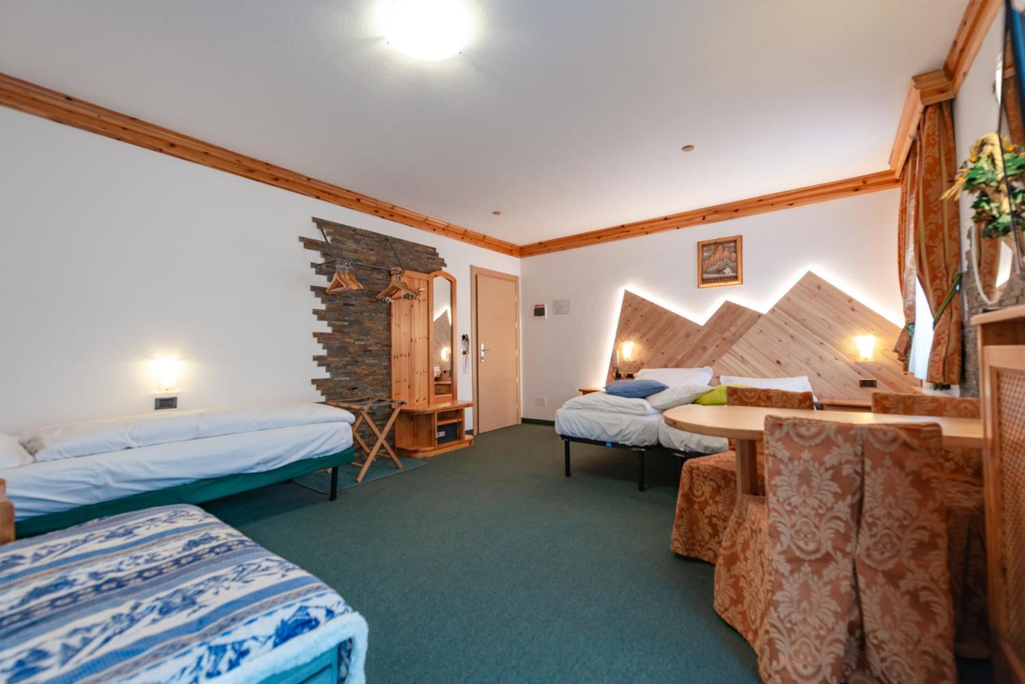 Hotel Ciamol Campitello di Fassa Buitenkant foto