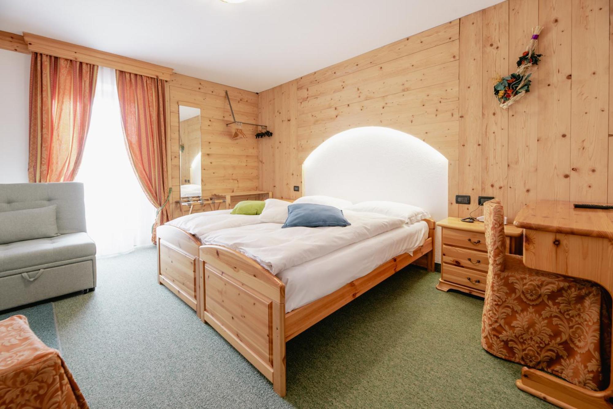 Hotel Ciamol Campitello di Fassa Buitenkant foto
